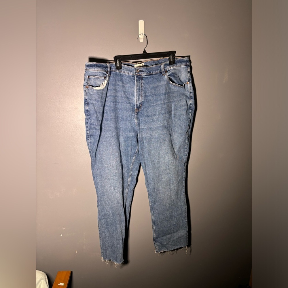 Abercrombie The Slim Straight Ultra High Rise Curve Love Jeans Size 22L - Picture 1 of 3